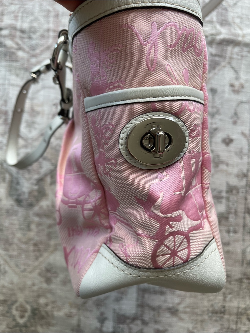 Coach Rare Y2K 2000’s Baby Pink Carriage Shoulder Tote with White Trim - Picture 7 of 16